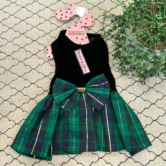 TUCKER + TATE DOG DRESS - Picture 1 of 7